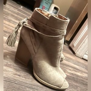 Ankle Boots Taupe Color Size 5.5
